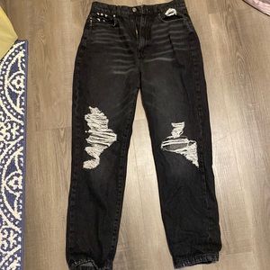 Black ripped RSQ 90’s jeans